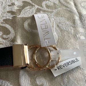 Ladies reversible belt black on 1 side brown on other brand is twelve